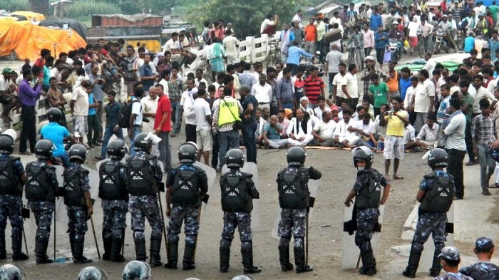 China reopens border crossing with Nepal